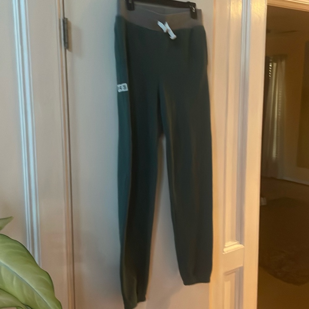 Under Armor pants